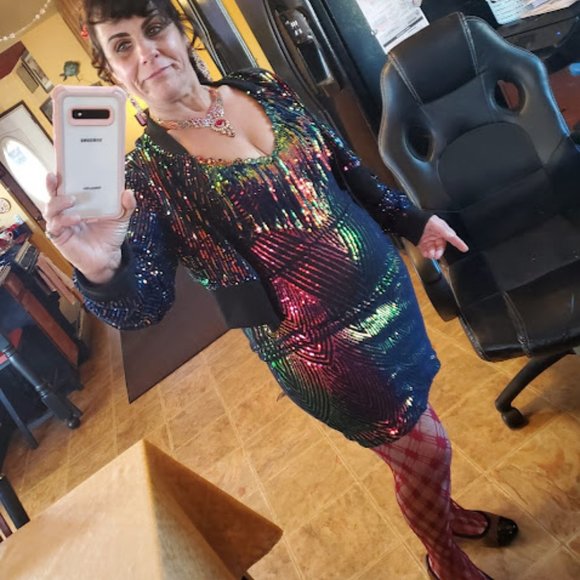 Cindy Jenkins of The Bling Sisters LIVE! Inc. - Picture 10 of 15